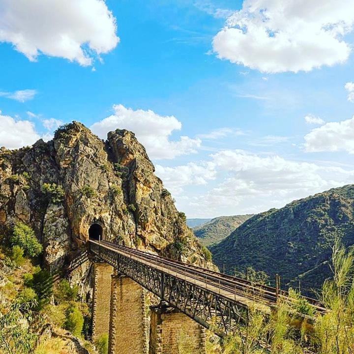 Vila Camino De Hierro Bermellar Exteriér fotografie